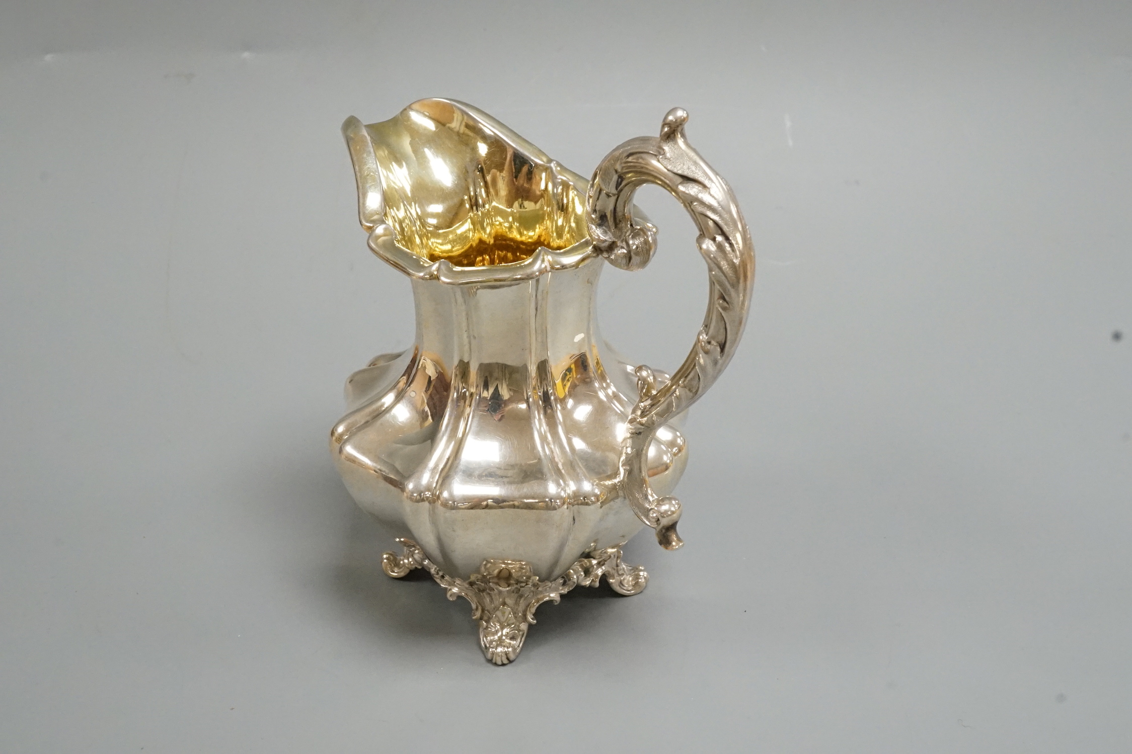 A late William IV silver cream jug, by The Barnards, London, 1836, height 14.5cm, 7.6oz.